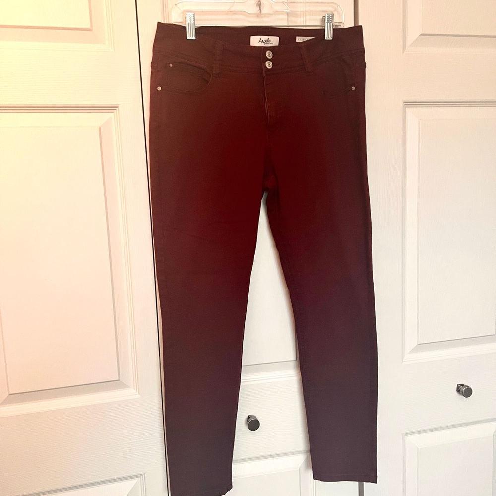 Angels Women's Skinny Jeans in Burgundy